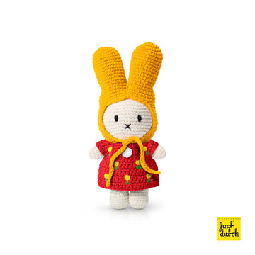 Miffy 米飛和她的紅色鬱金香洋裝+黃帽