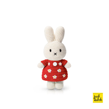 Miffy 米飛和她的紅色花朵洋裝