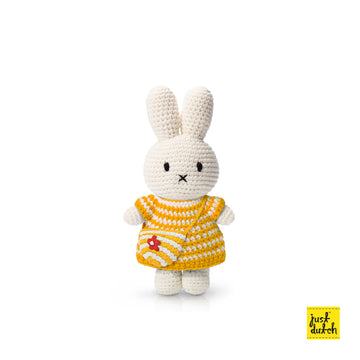 <tc>Miffy handmade and her yellow small striped dress + striped flower bag</tc>