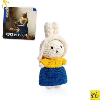 Miffy 米飛和她的倒牛奶的女僕服裝